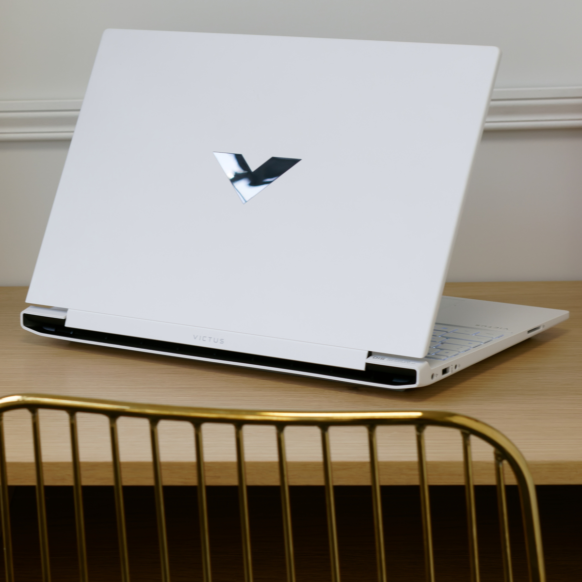 HP Victus 15 en test, un PC portable gaming au design moderne et aux performances variées