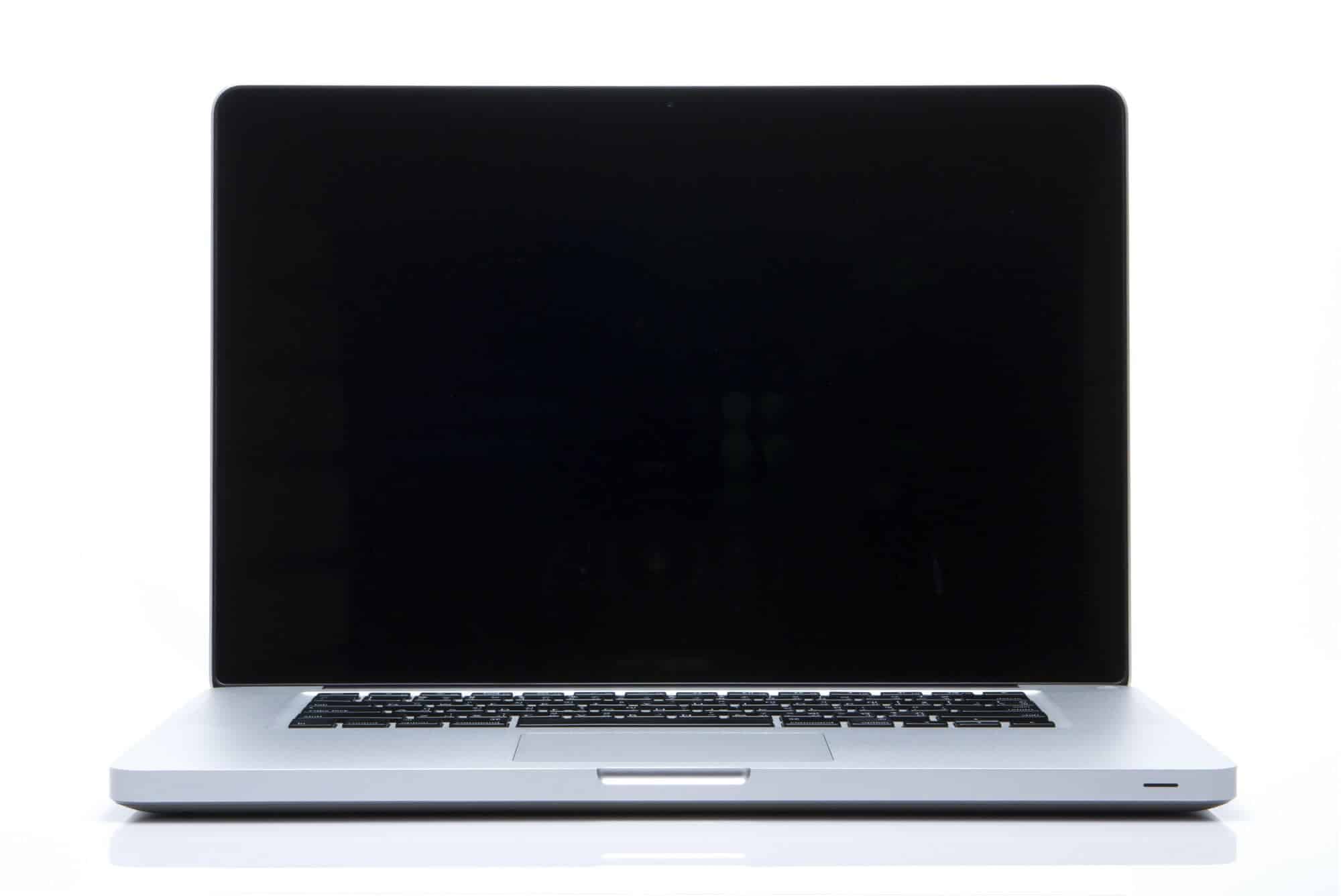 Ordinateur avec écran noir